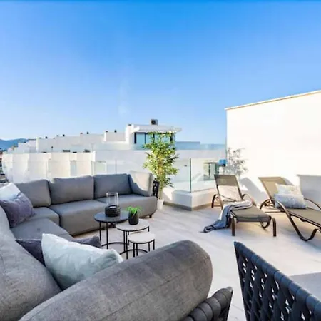 Сasa de vacaciones Fantastic Townhouse Near The *