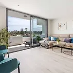 Fantastic Townhouse Near The 펜션 말라가