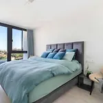 Fantastic Townhouse Near The 펜션 말라가