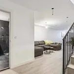Fantastic Townhouse Near The 말라가