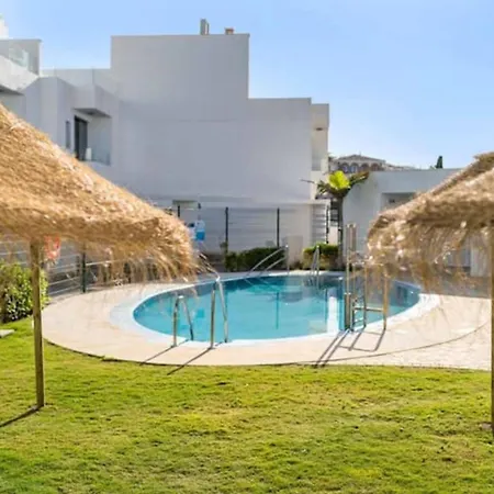 Fantastic Townhouse Near The Málaga