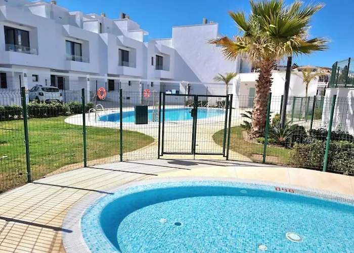 Fantastic Townhouse Near The * Malaga