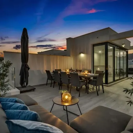 Будинок відпочинку Fantastic Townhouse Near The Малага