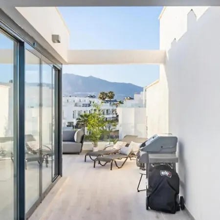 Fantastic Townhouse Near The