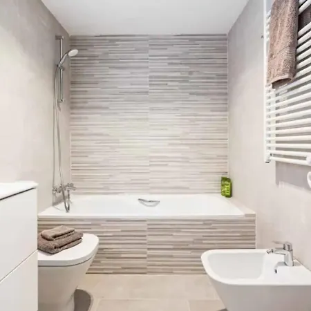 Fantastic Townhouse Near The *